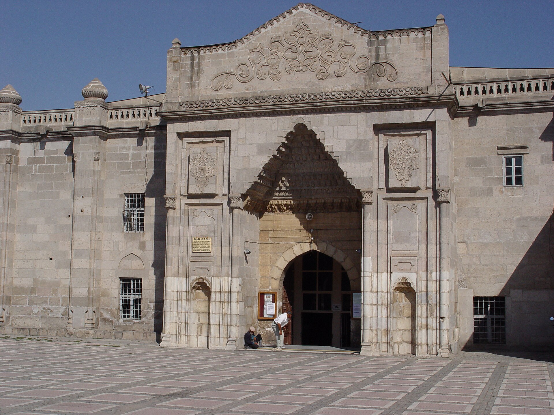 Aksaray Ulu Cami — medeniyetin sessiz şehri