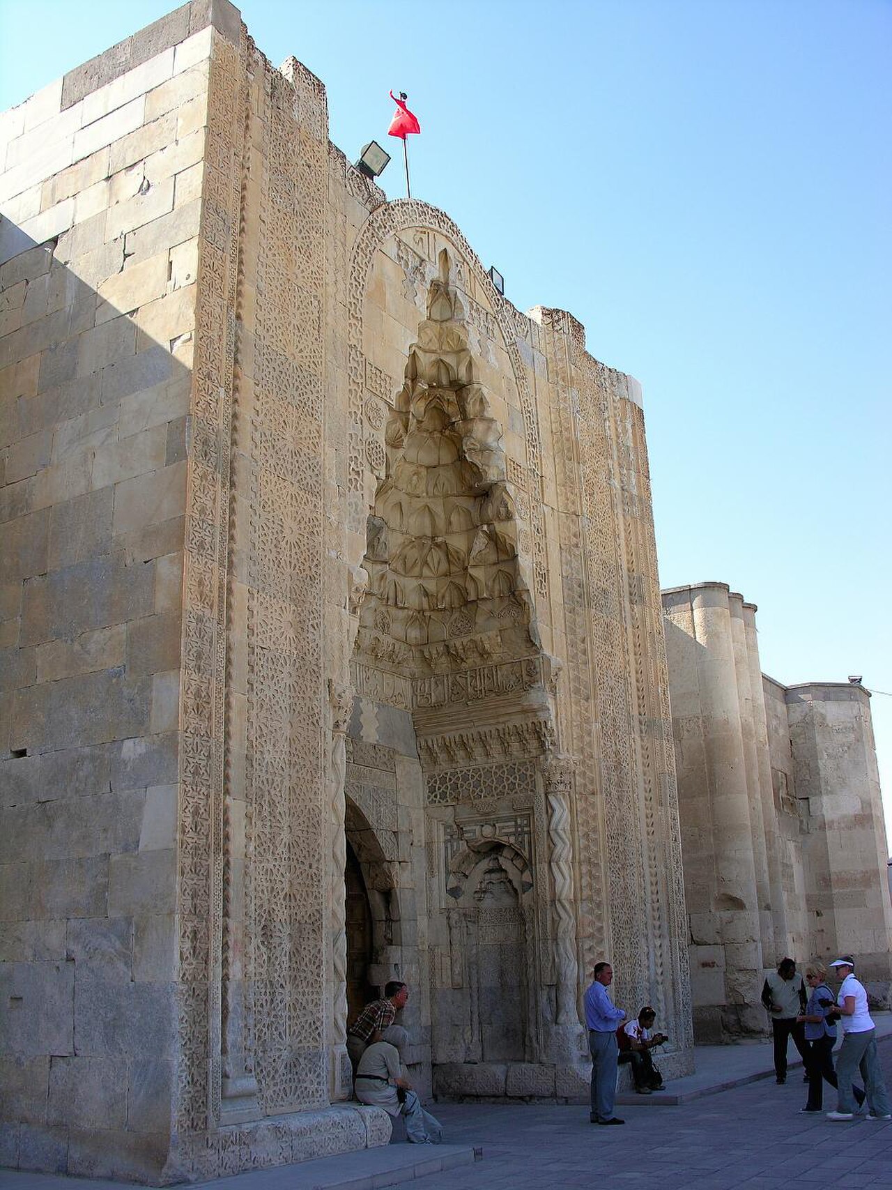 Sultanhanı Kervansarayı — 1229'da Alaeddin Keykubad döneminde inşa edilen Anadolu'nun en büyük Selçuklu kervansarayı